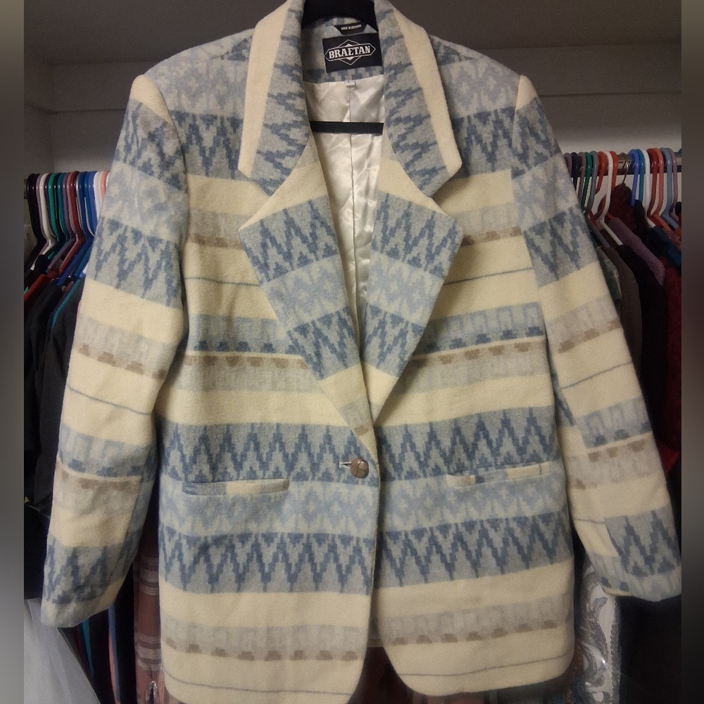 Braetan Blue and Cream Geometric Blazer